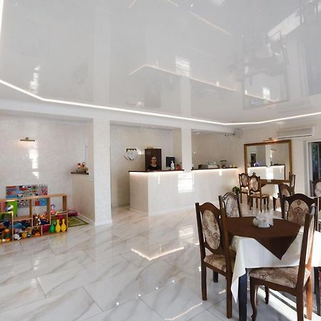 Hotel Continent Polyana  Extérieur photo