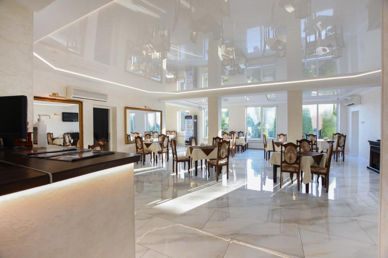 Hotel Continent Polyana  Extérieur photo