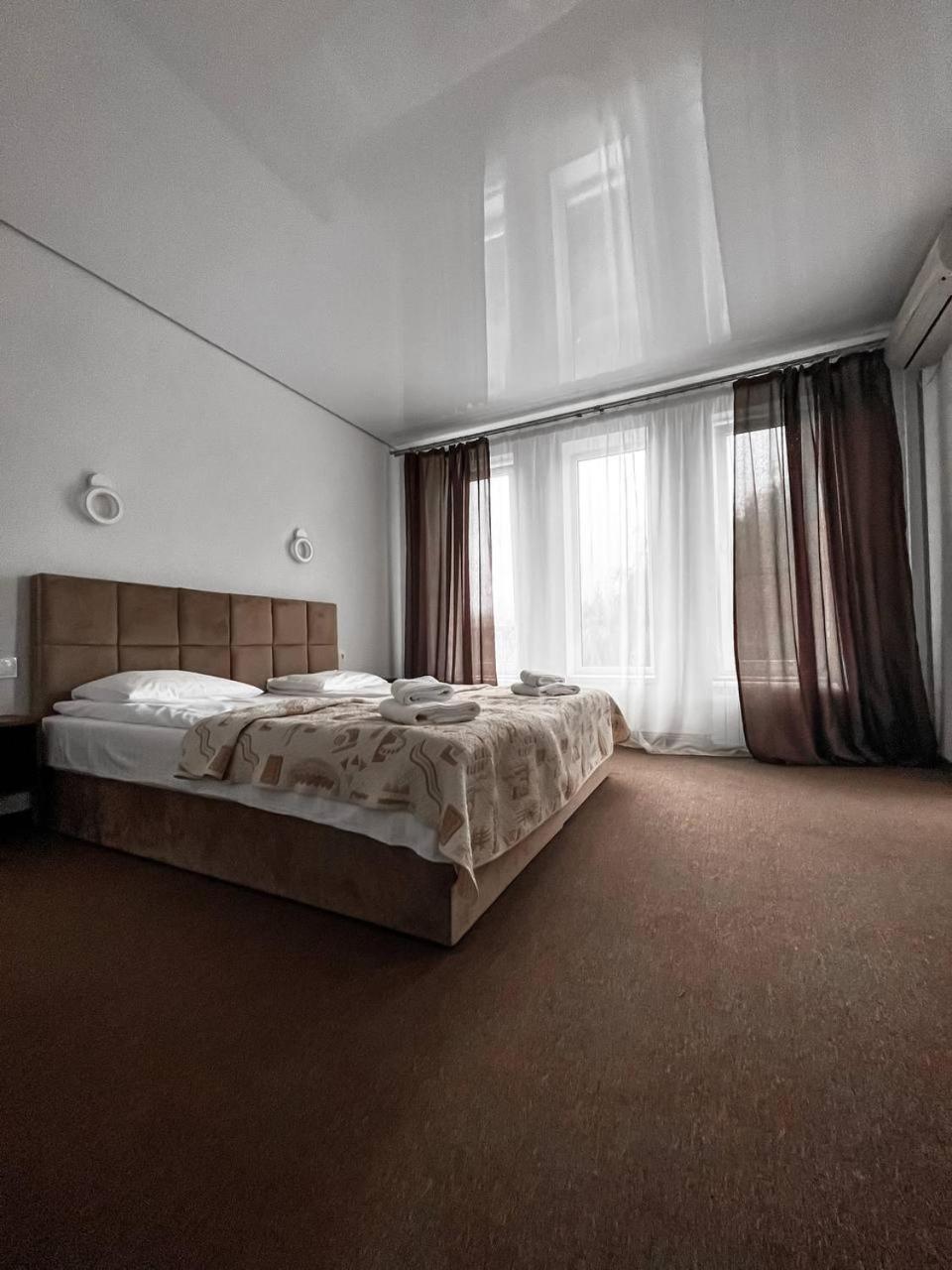 Hotel Continent Polyana  Extérieur photo